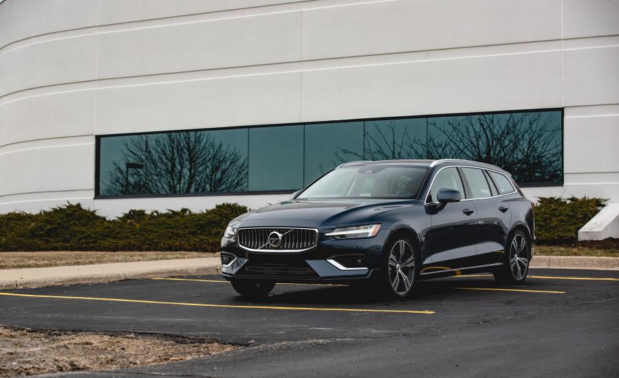  Volvo V60 T6 Inscription 2018 года  (NA) (фото 1 из 27)